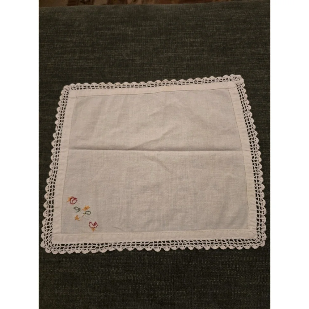 Vintage White Linen Small Tabletop Mat Lace Trim Hand Embroidered Floral 13x11